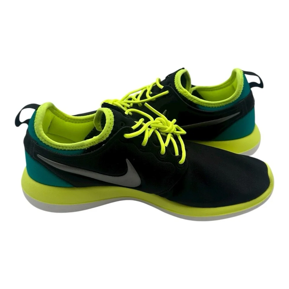 Nike Roshe Two GS Running Shoes YOUTH Kids Sz 4 Y Black/Volt Sneakers 844653-003